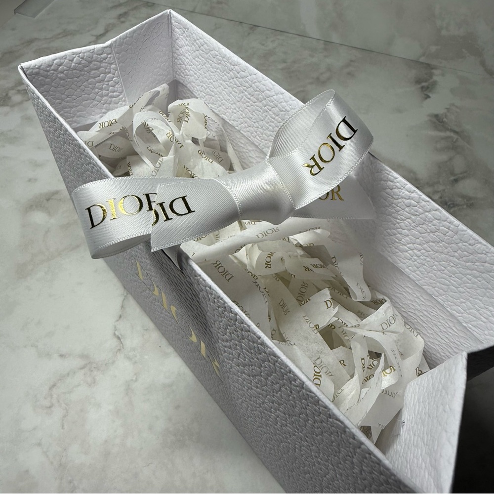Dior | Gift Bag & Envelope Set | White/Gold - Picture 7 of 10